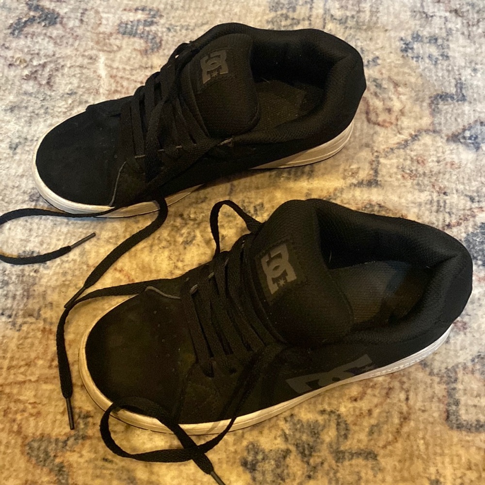 Black and grey DC Sneakers